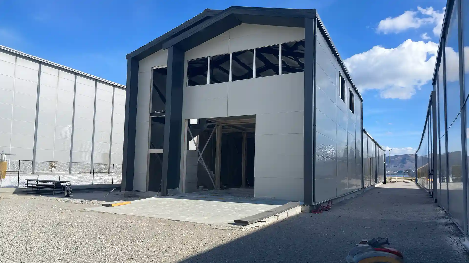 Magacinska hala, 600 m²